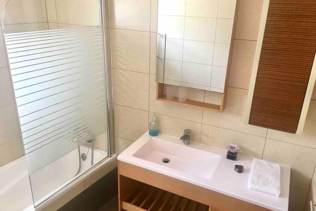 Apartamento Vista Do Mar B Ribeira Quente Екстериор снимка